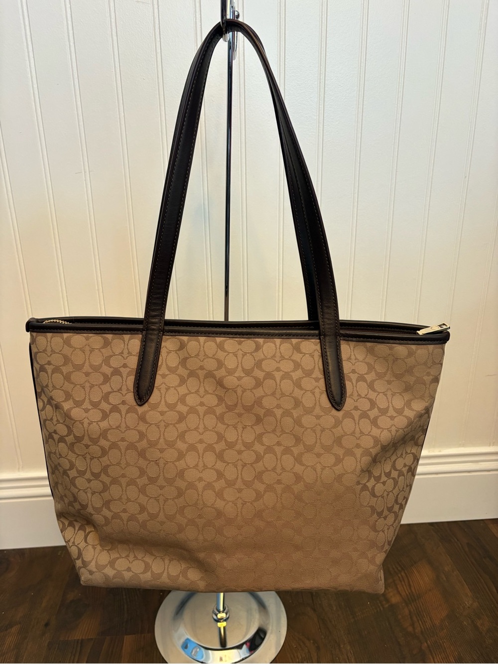 Coach Taylor Signature Jacquard Tote – Style 79579 - Picture 2 of 6